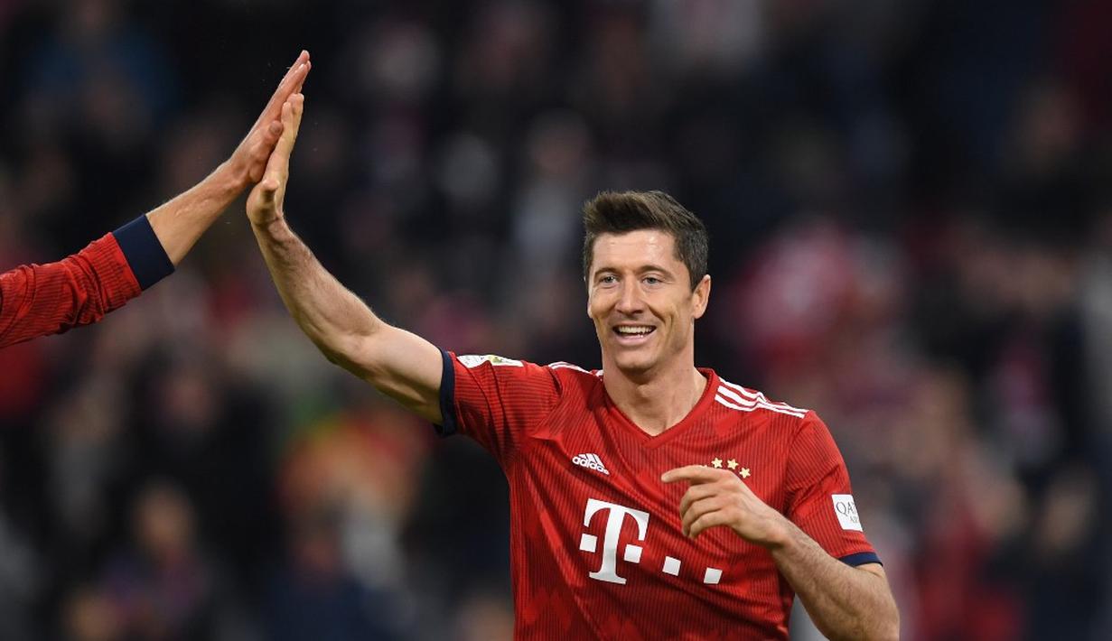 2. Robert Lewandowski (Bayern Munchen) – 8 gol (AFP/Christof Stache)
