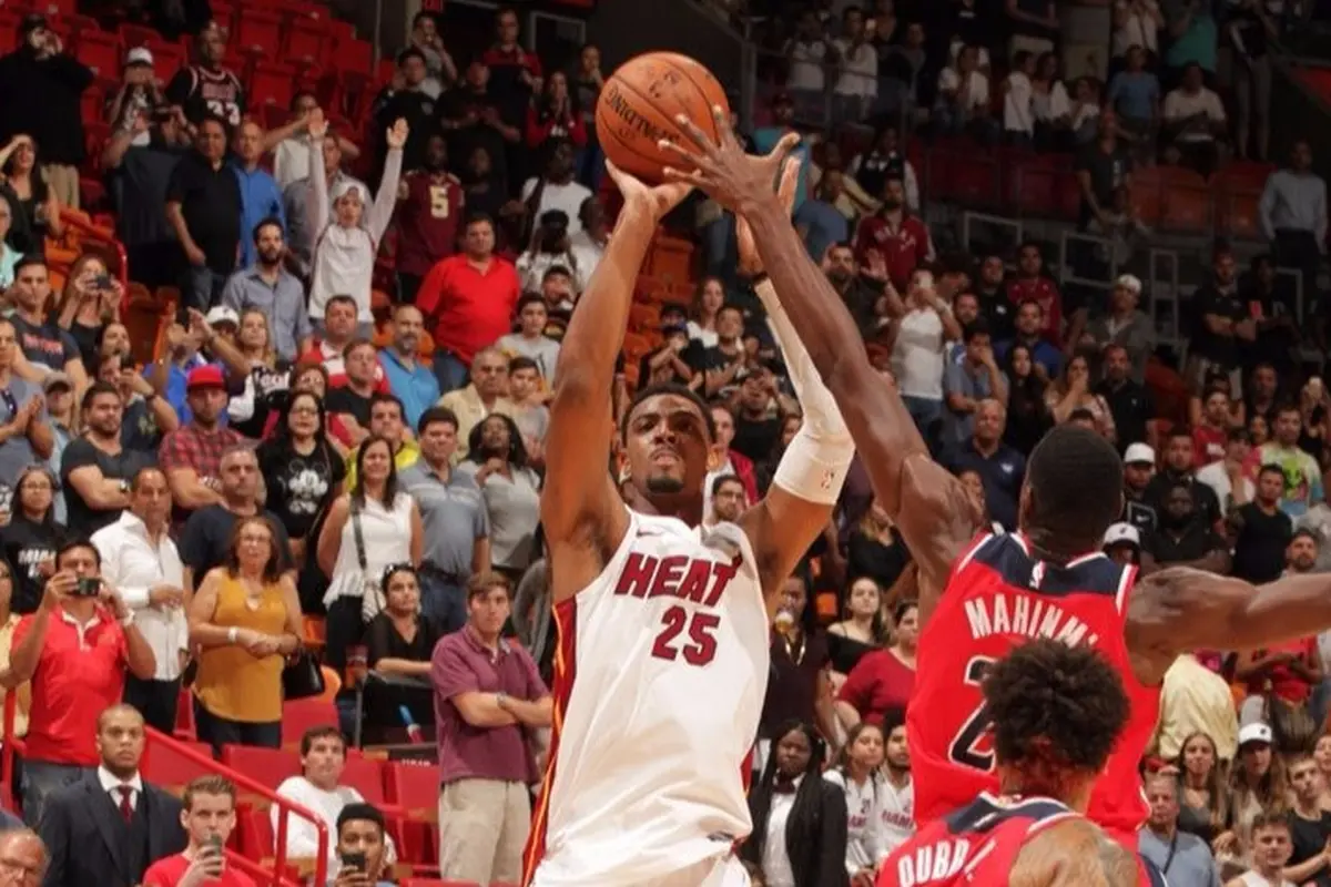 Power forward Miami Heat, Jordan Mickey.