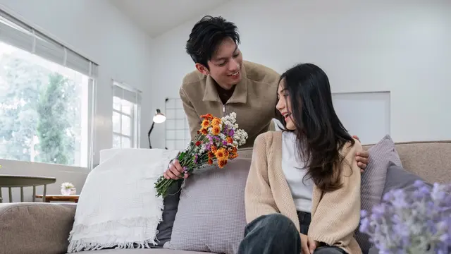 couple juli gampang jatuh cinta