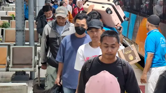 KAI mengambil langkah pengamanan maksimal seiring kondisi cuaca ekstrem yang terjadi sehingga mengakibatkan banjir. (Foto: KAI)