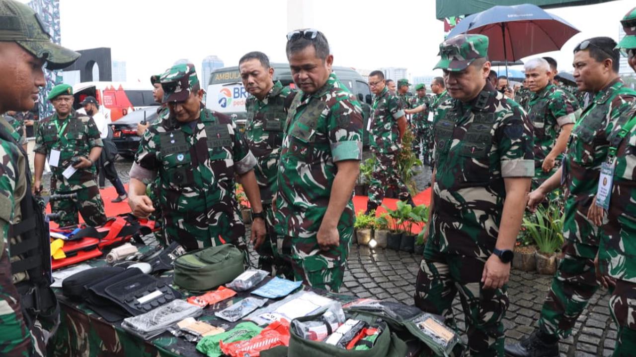 Hari Pertama TNI AD Fair 2025, Stand Rekrutmen Prajurit Dibanjiri Pengunjung