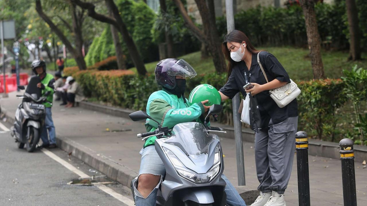 Driver Ojol Tetap Beroperasi di Tengah Demo Besar dan Mogok Massal