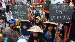 [FOTO] Ribuan Petani Serbu Gedung KPK