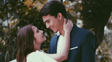 Reza Rahadian Dan Prilly Latuconsina Pamer Cincin Ini 3 Fakta Menariknya News Entertainment Fimela Com