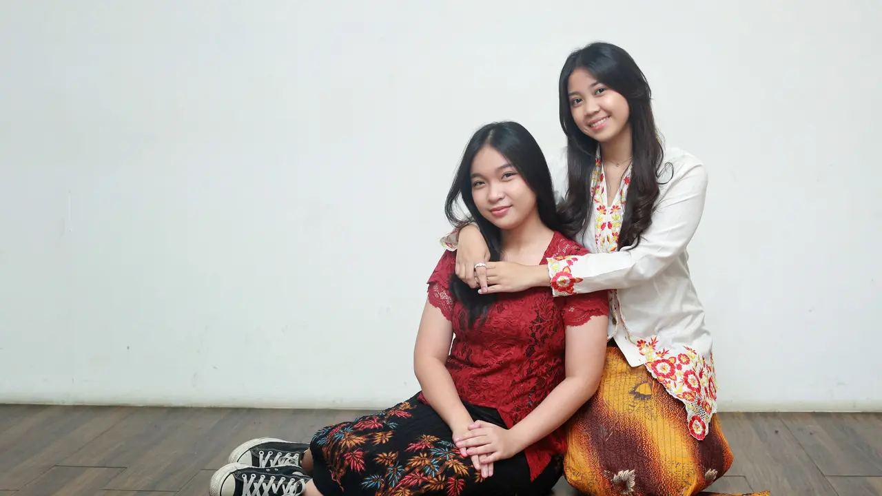 kebaya-kezo