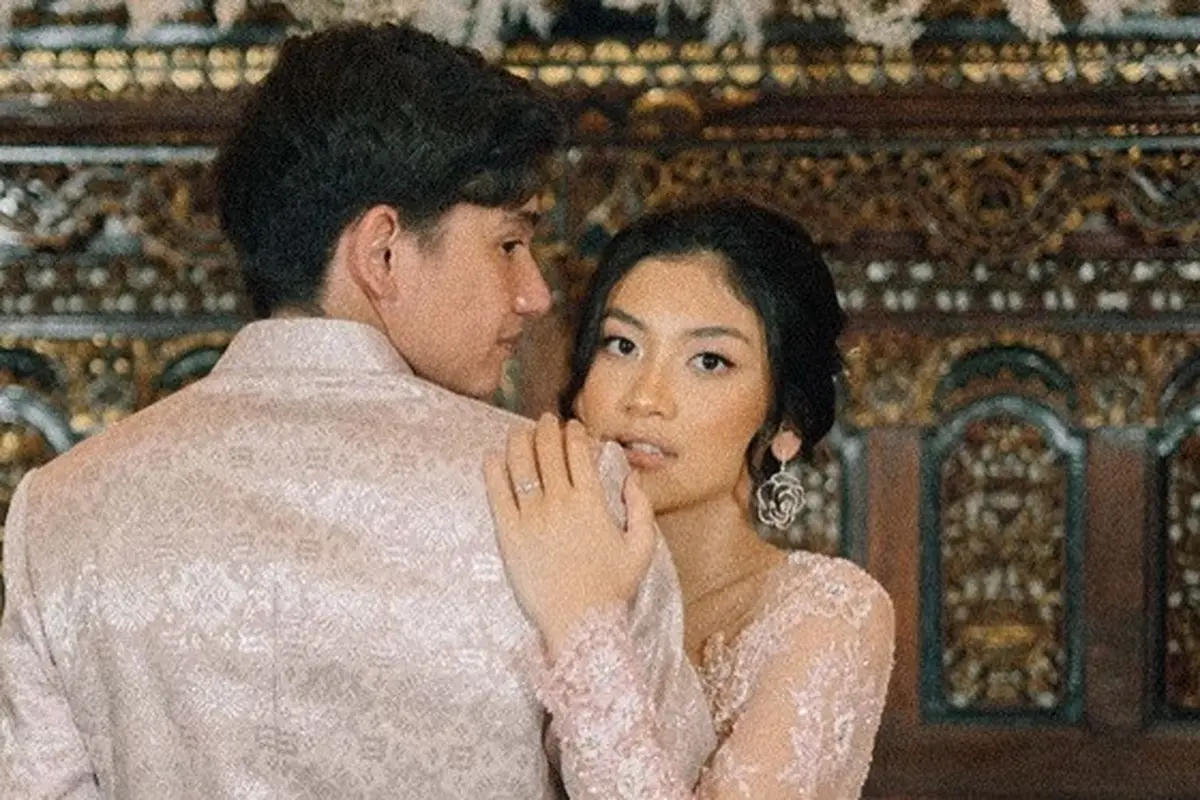 7 Momen Lamaran Adipati Dolken dan Canti Tachril, Hanya Dihadiri Keluarga