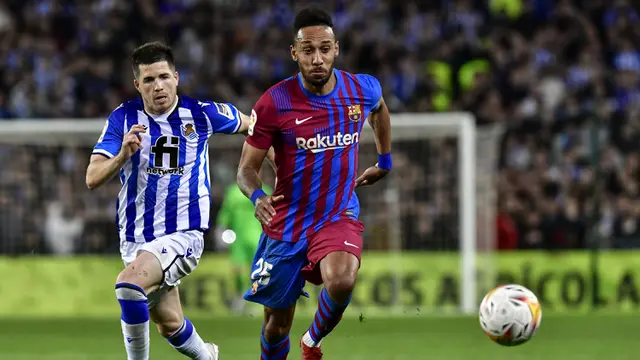 Foto: Aksi Gemilang Aubameyang yang Ciptakan Gol Semata Wayang untuk Kemenangan Barcelona atas Real Sociedad