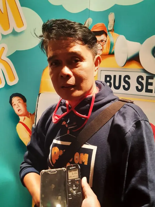 Aditya Gumay di Gala Premiere film Bus Om Bebek