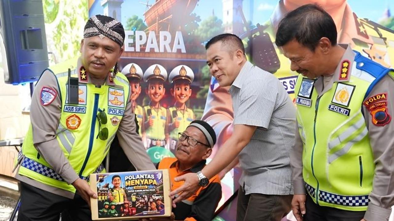 Kakorlantas Perkuat Kedekatan Polri dengan Masyarakat di Jepara Melalui Program Polantas Menyapa