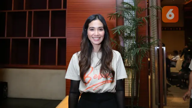 [Fimela] Marsha Timothy Prescon Film Bebas