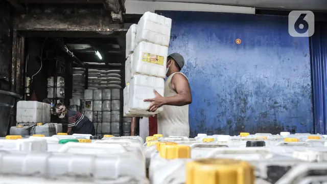 Pemerintah Cabut Subsidi Minyak Goreng Curah