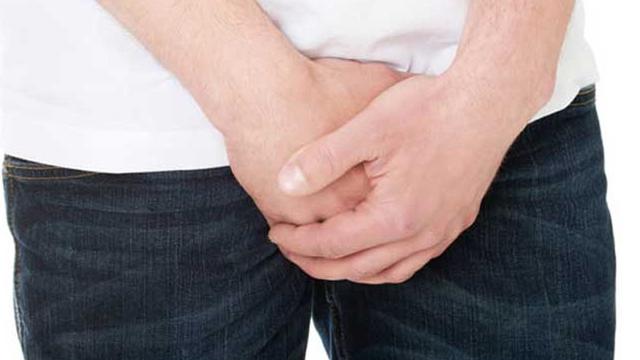 Hipospadia adalah kelainan anatomi pada penis, di mana lubang kencing tidak berada di tempat semestinya