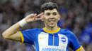 Pemain Brighton and Hove Albion, Julio Enciso, melakukan selebrasi setelah mencetak gol ke gawang Manchester City pada laga Liga Inggris di Stadion AMEX, Rabu (24/5/2023). Kedua tim bermain imbang 1-1. (AP Photo/Kirsty Wigglesworth)
