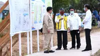 Menteri Pertanian, Syahrul Yasin Limpo (SYL) mendampingi Presiden Joko Widodo meninjau lokasi lahan rawa pengembangan food estate atau lumbung pangan dan saluran primer induk UPT A5 di Kapuas.