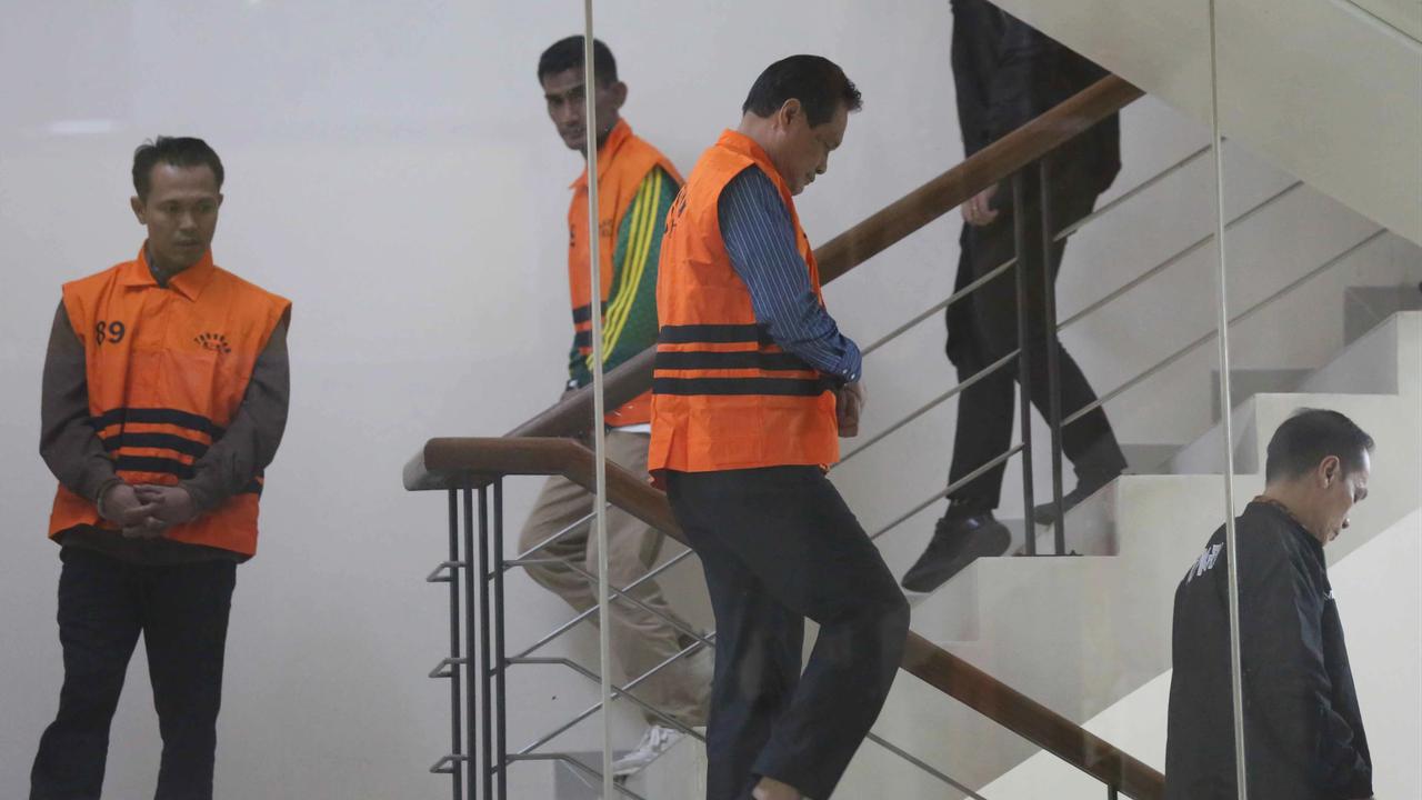 FOTO: KPK Tahan Bupati Muara Enim Usai OTT Dugaan Korupsi Disdikbud