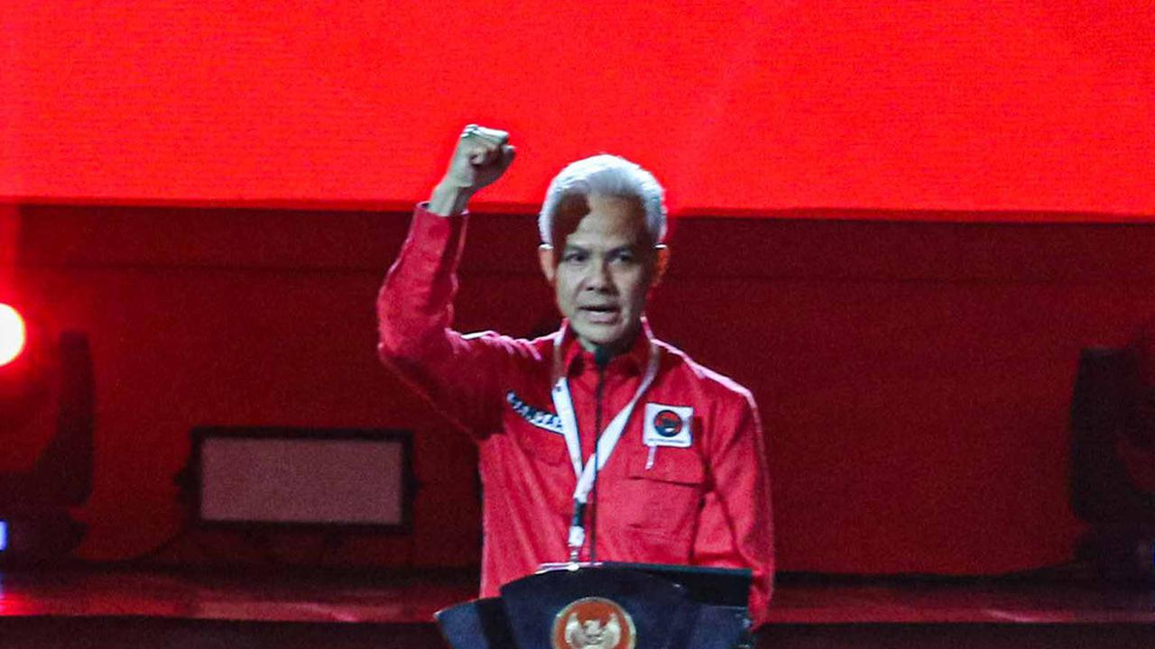 Ganjar Ucapkan Selamat Ulang Tahun Ke-77 untuk Megawati: Salam Metal Bu