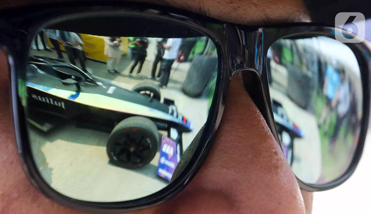 Di samping itu, untuk edisi Formula E Jakarta kali ini juga akan menggunakan format double header di mana balapan akan dilaksanakan selama dua hari. Seperti diketahui, balapan tahun lalu hanya diadakan selama satu hari. (Liputan6.com/Herman Zakharia)