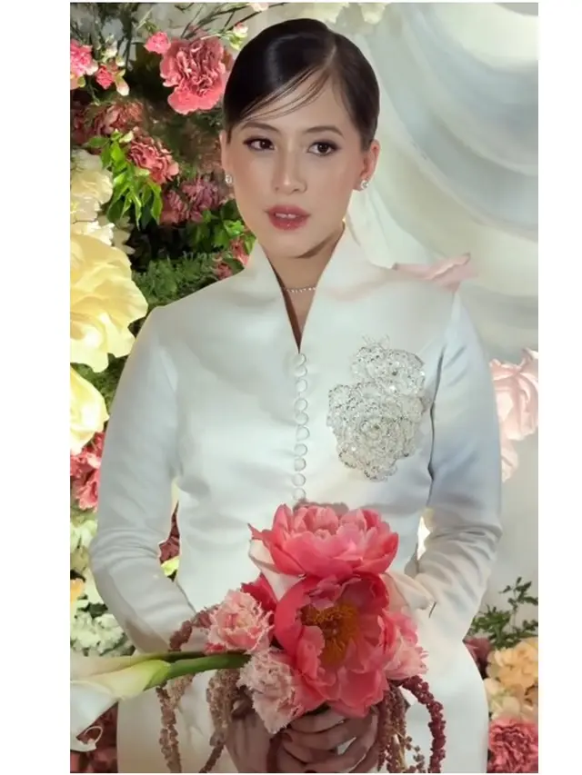 Detail Penampilan Adhisty Zara di Hari Pernikahan