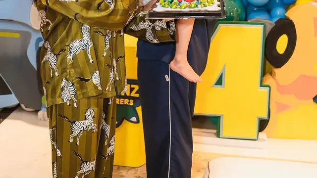 Ulang Tahun Rayyanza ke-4. [@raffinagita1717]