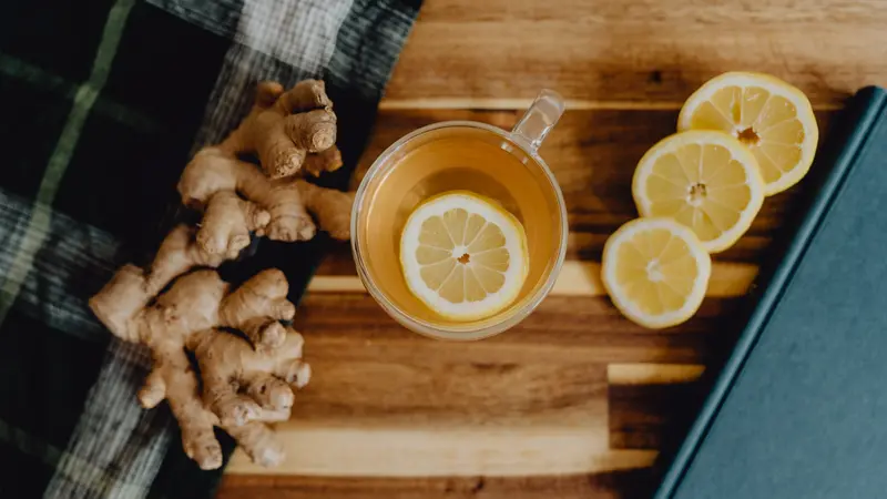 5 Manfaat Minum Teh Lemon dan Jahe Sebelum Tidur