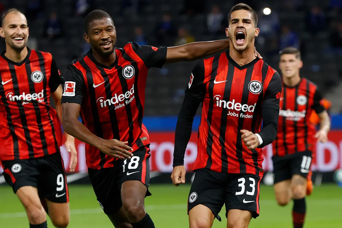Eintracht Frankfurt Bungkam Hertha Berlin di Olympiastadion