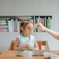 Intip 4 resep bubur bayi pilihan yang praktis./ Unsplash - tanaphong onchinda