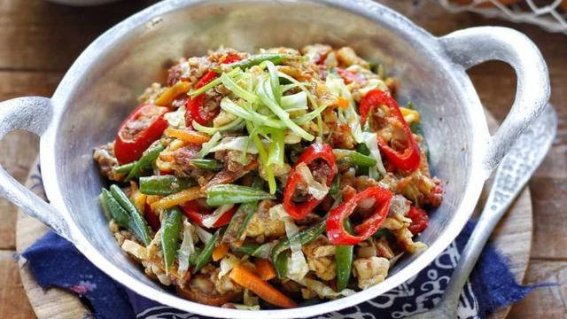 3. Orak Arik Telur dan Sayuran