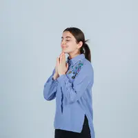 Satu tarikan napas yang dilakukan dengan sadar ternyata mampu membantu menenangkan pikiran, memperlambat detak jantung, dan memberi jeda sebelum emosi mengambil alih. (Foto: Freepik.com).