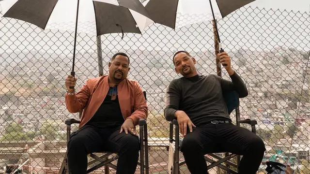 Will Smith dan Martin Lawrence. (Foto: Dok. IMDb/ Sony Pictures Releasing)