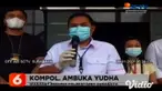 Seorang pemuda RE (18) warga asal Simomulyo, Surabaya, yang menganiaya pacarnya sendiri ini dibekuk aparat Reskrim Polrestabes Surabaya. Di hapadan polisi, tersangka mengaku menganiaya pacarnya karena dibakar api cemburu.