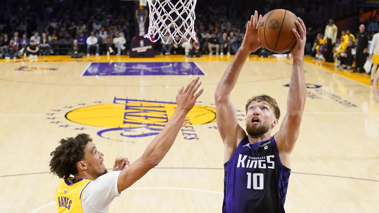 Domantas Sabonis menghancurkan Lakers pada lanjutan NBA