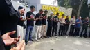 Suasana doa bersama wartawan untuk lima jurnalis yang hilang kontak saat meliput erupsi Gunung Anak Krakatau di Depok Open Space, Depok, Jawa Barat, Kamis (10/9/2026). Kegiatan tersebut digelar sebagai bentuk dukungan terhadap proses pencarian kelima jurnalis. (KLY/Budy Santoso)