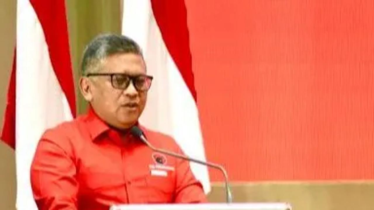 Hasto PDIP Ungkap Pertemuan Jokowi dan Pj Gubernur Sebelum Baliho Ganjar-Mahfud Dicopot di Bali