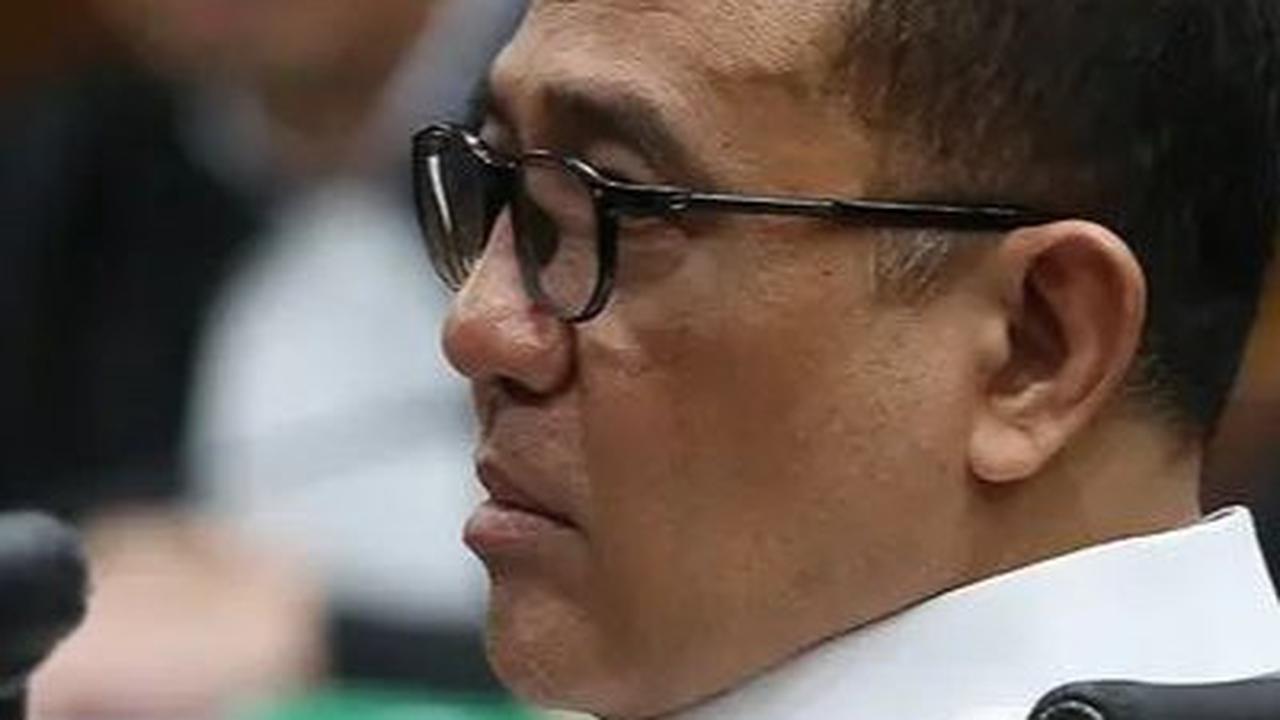 &nbsp;Majelis hakim akan menjatuhkan vonis terhadap Rafael hari ini, Kamis (4/1).