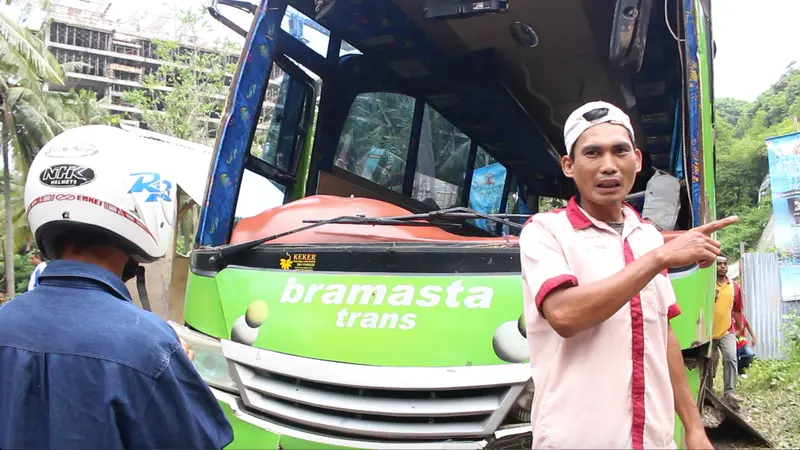 Bus Pariwisata Terjun Bebas ke Jurang, 2 Warga Cirebon Meninggal