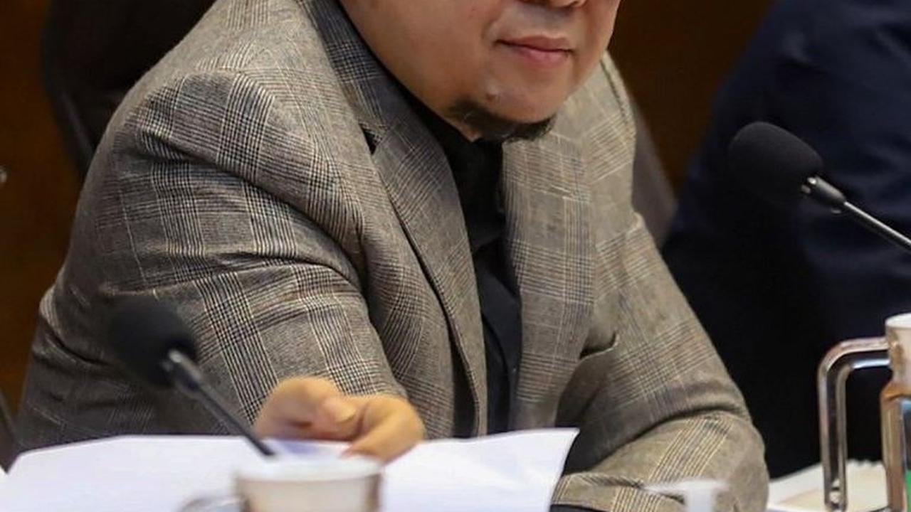 Dalam rapat ini, Ketua Komisi II DPR RI Ahmad Doli Kurnia membacakan kesimpulan rapat tersebut. Foto: merdeka.com / Arie Basuki