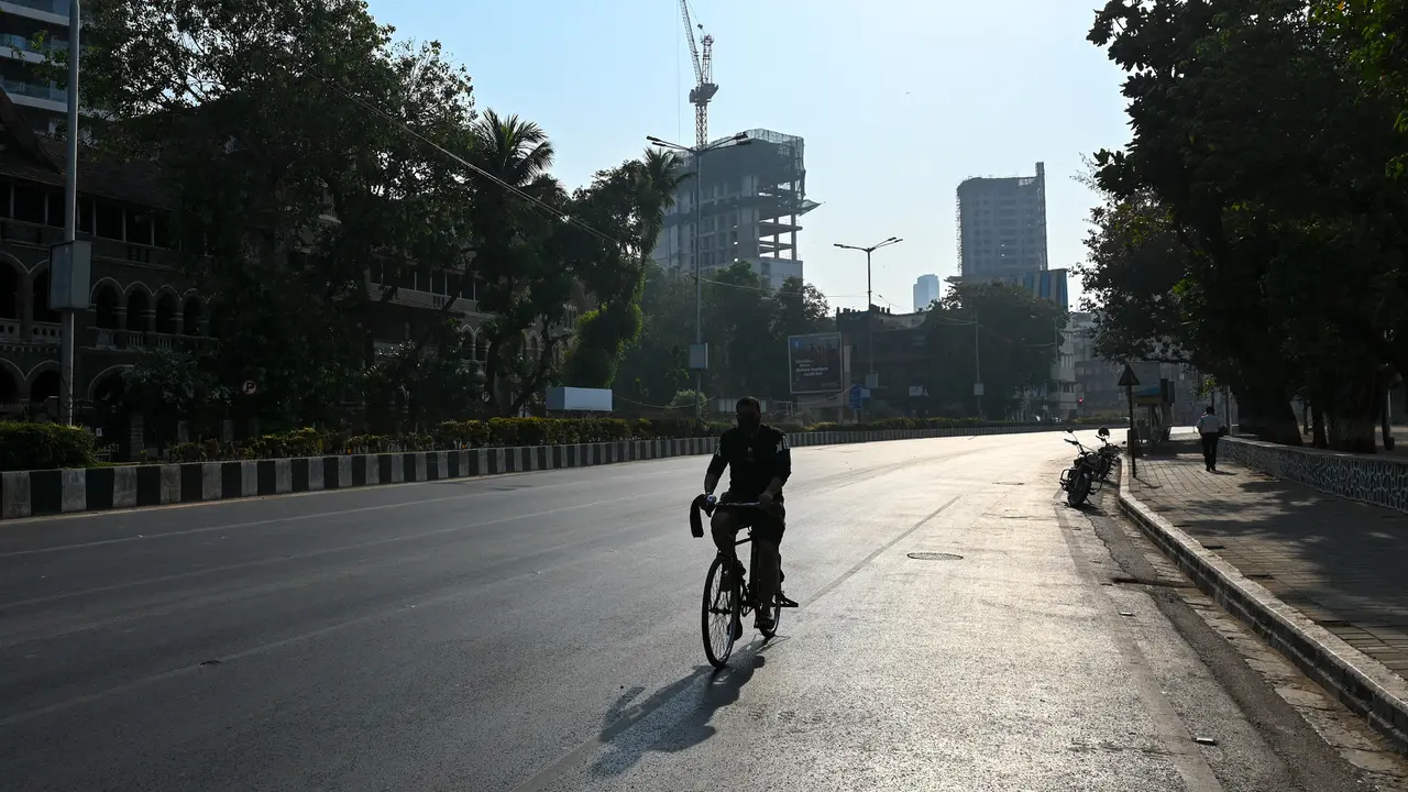 Tekan Angka Corona, Mumbai Berlakukan Pembatasan Ketat