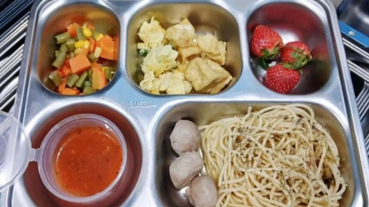 Puluhan Orang Masih Dirawat, Ini Dugaan Penyebab Guru dan Siswa Keracunan MBG di Jaktim