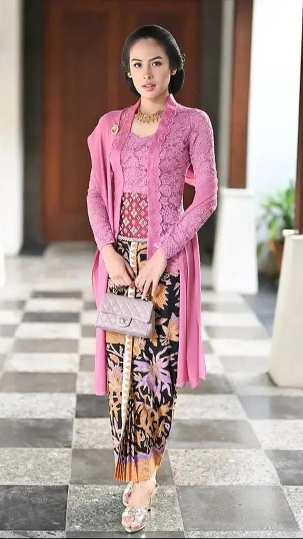 <b>Maudy Ayunda</b><br>