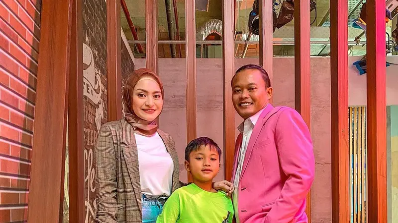 7 Momen Bulan Madu Sule dan Nathalie Holscher di Bali, Ditemani Anak-anak