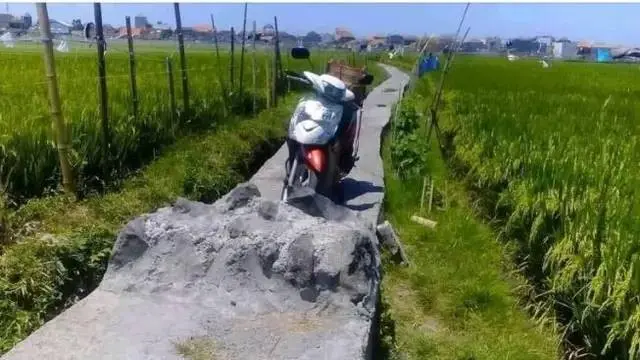 Seperti Halang Rintang, Ini 10 Potret Polisi Tidur yang Sulit Dilalui