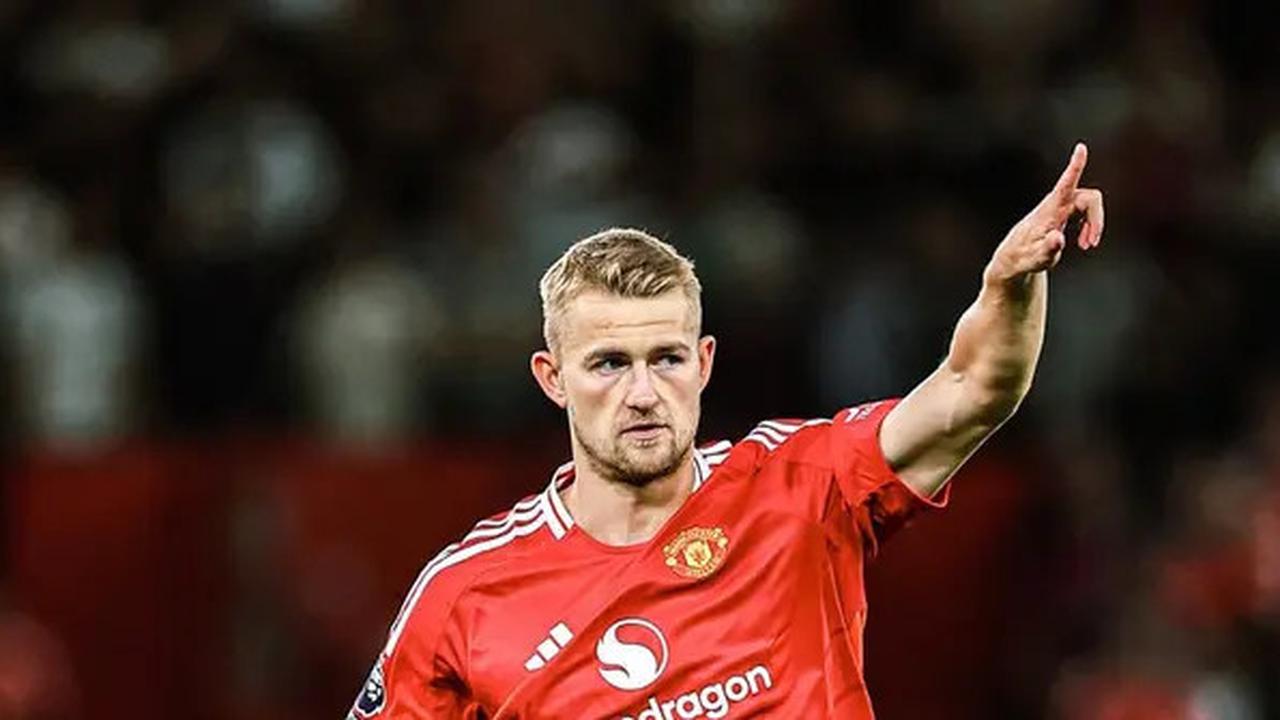 2 Pemain Ini Dianggap Penyebab MU Enggak Bisa Menang Lawan Everton