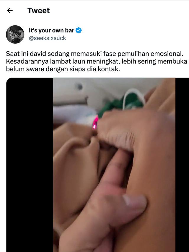 Unggahan ayah David Latumahina setelah anaknya sadar dari koma. (Foto: Dok. Twitter @seeksixsuck)