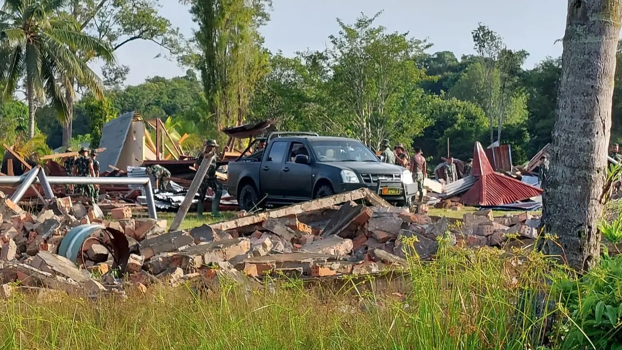 Penggusuran TNI