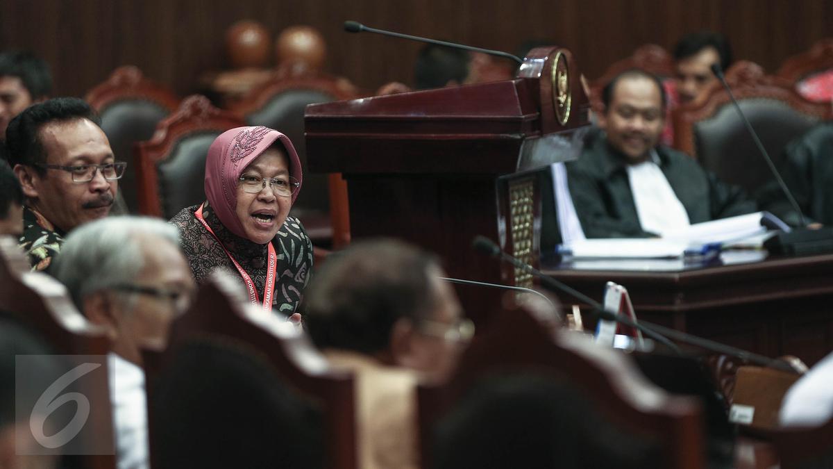 Risma: SMA di Surabaya Gratis, Tak Perlu Dialihkan ke Provinsi