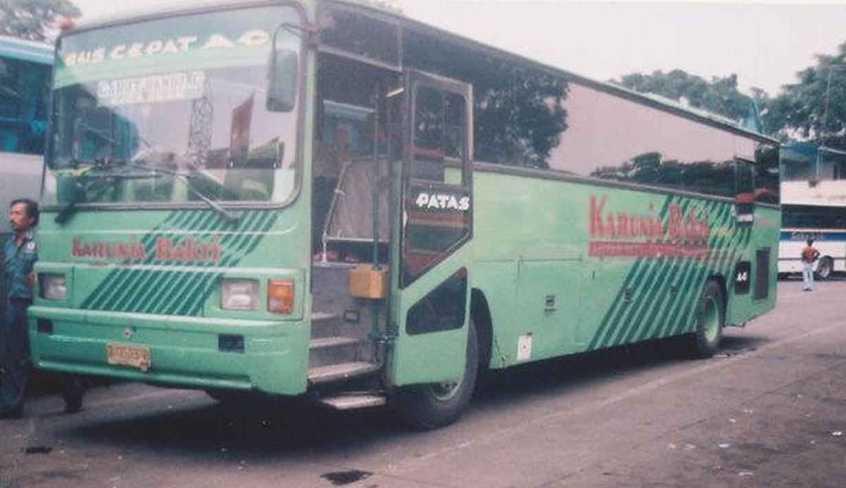 Restu Ibu Aeromidi milik PO Kurnia Bakti. Terasa sangat vintage ya bus ini. (Source: awansan.com)