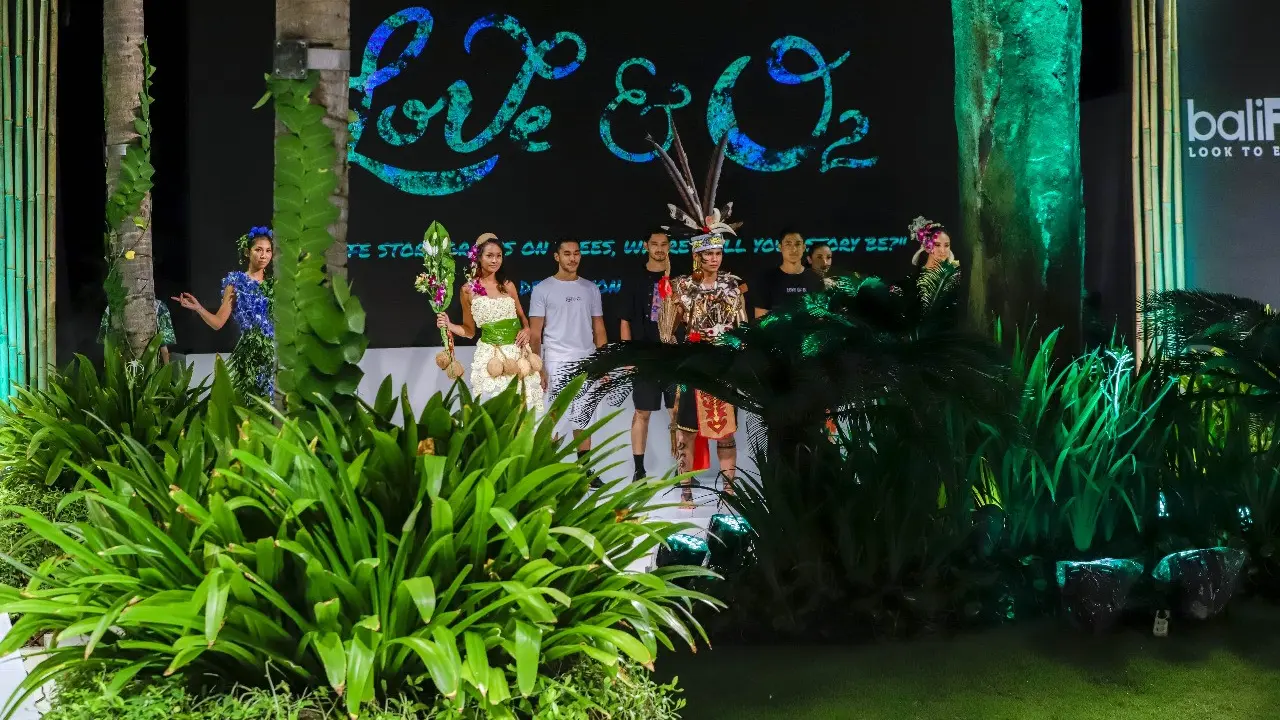 Love and O2, Sumbangsih Cinta untuk Bumi di Bali Fashion Trend