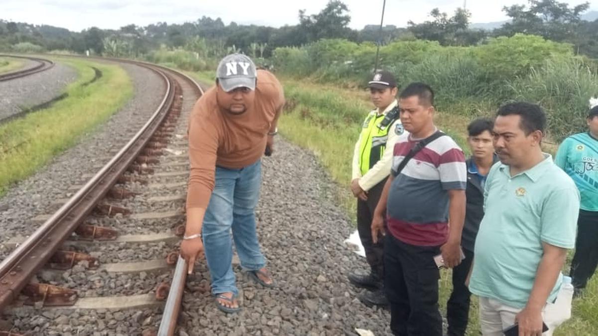 Detik-Detik Bocah Perempuan Tertabrak KA Pangrango Saat Asyik Kejar Layangan di Jalur Rel Cigombong