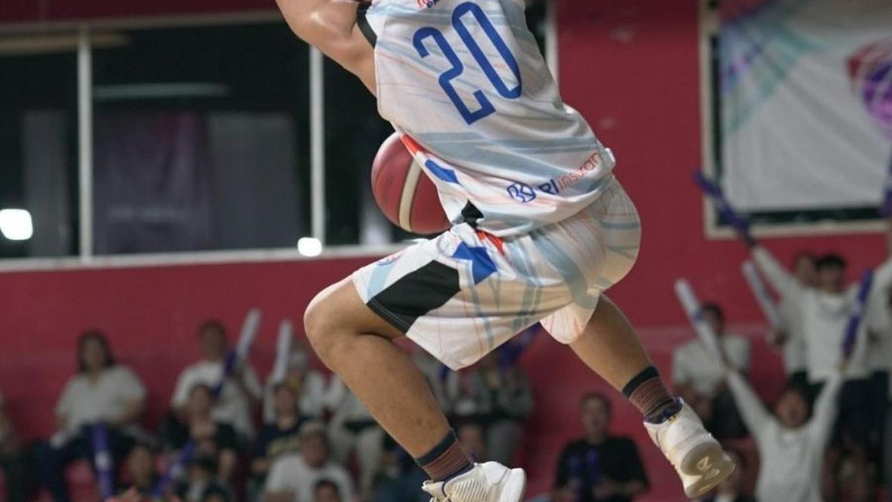 Tak Hanya Berprestasi di Pekerjaan, Tim Basket Putra & Putri BRI Jadi Juara di Liga Jasa Keuangan 2023
