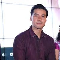 Aktor Chicco Jericho selalu bersikap profesional pada setiap peran yang ia jalani. Termasuk di film terbarunya yang berjudul 'Surat Untuk Kartini'. ia berperan sebagai tukang pos. (Andy Masela/Bintang.com)